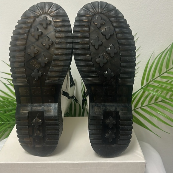 Jeffrey Campbell Platform Sopas Lugged Lave Up boots, worn once.Women size : 8.5 - Picture 6 of 10